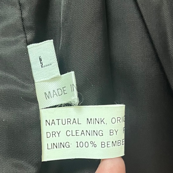 Vintage Saga mink fur coat - Picture 5 of 5